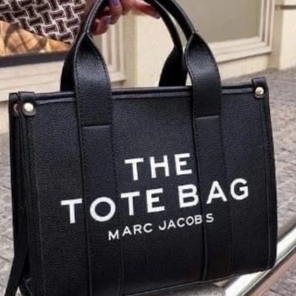 Marc Jacobs Handbags - Leather Marc Jacobs Black and White Tote Bag Mini